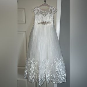 BRAND NEW size 5 flower girl dress